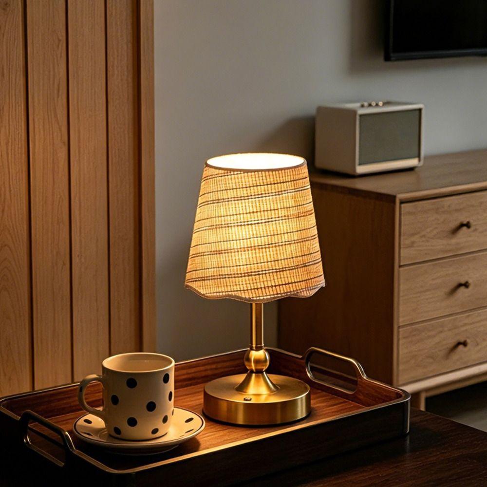Nordic Style LED Table Lamp Vintage Gold Bedside Lamp Retro Desk Lamp Atmosphere Lamp Hotel