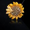 New Retro Brooch, High-end and Agile Bee Daisy Brooch, Female Brooch, Sunflower Brooch, Temperament Brooch, Brooch Pin