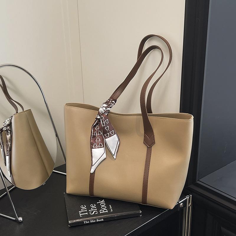 Korean Style Vintage Faux Leather Tote Bag for Women, Large Capacity Zipper Closure Shoulder Handbag, Fashionable Commute Work Bag KTB