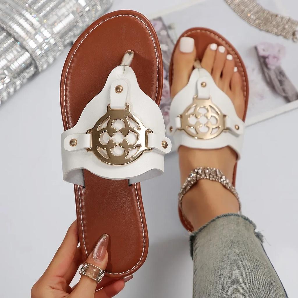 Summer New Simple Metal Buckle Clip Flip-Flops Fashion Beach Plus Size Sandals Women Chaussure Femme 36-43