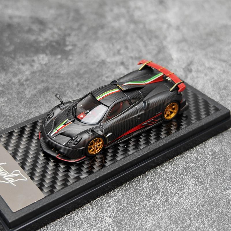 PGN Imola Supercar LCD CLD diecast model 1:64 Static decorative item collection car model