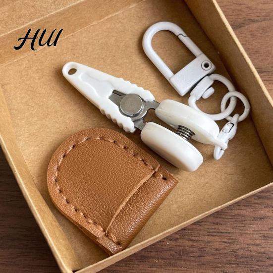 Keychain Scissors Portable Mini Carabiner Design Miniature Cutting Tool for Small Rope Cutter Sewing Travel Ultra Sharp Snips Threads And Tags