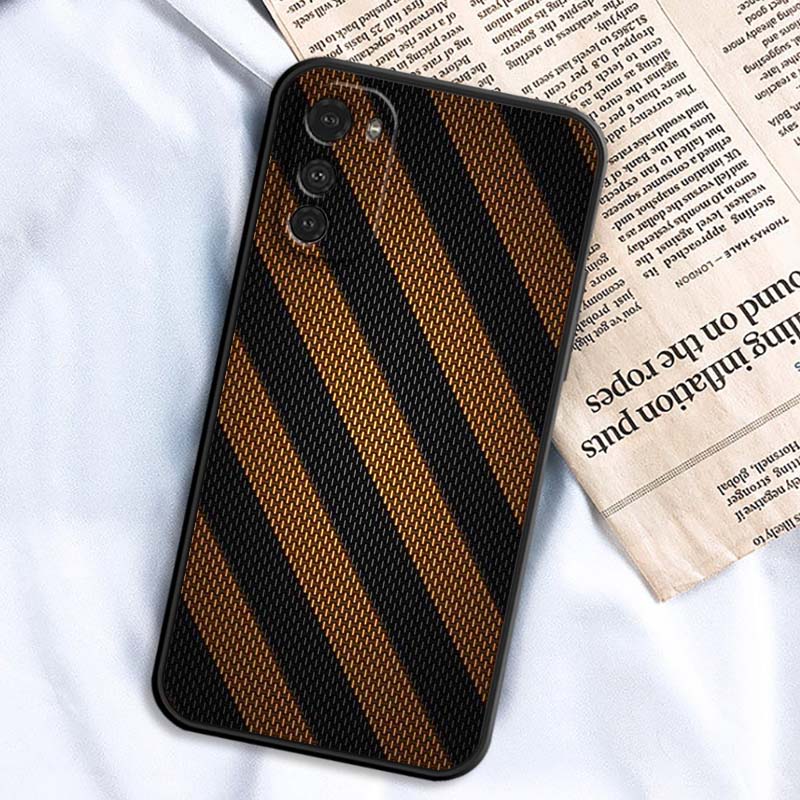 Узор под карбон Для Motorola G85 Edge 50 G24 G35 G14 G04 40 G72 G34 G G54 G13 G32 5G Черный чехол для телефона