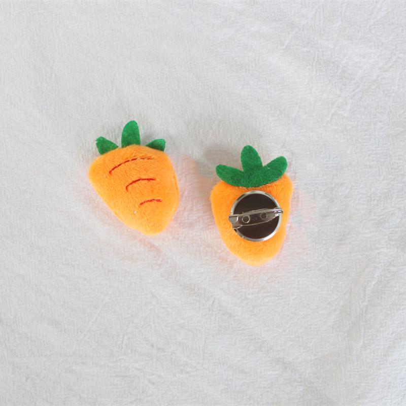 Очаровательная белая брошь-морковка с кроликом - милый плюшевый аксессуар для сумок, шляп и одежды