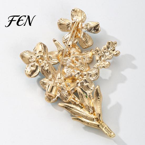 Elegant Suit Accessory Forget Me Not Flower Brooch, Alloy Blue Floral Lapel Pin, Memorial Enamel Gold Metal Pin Brooch for Coat, Dress, Hats,
