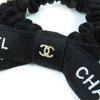 Отличный аксессуар для волос CHANEL резинка для волос с логотипом COCO Mark 24B б/у