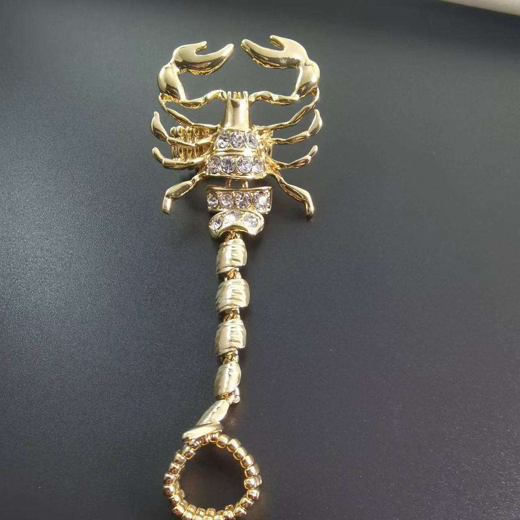 Punk Scorpion Exaggerated Woman Ring Shiny Zircon Charm Chain Ring Girl Party Jewelry Gift