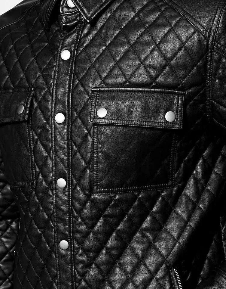 Стильная мужская рубашка ручной работы из натуральной мягкой кожи черного цвета с стеганым узором