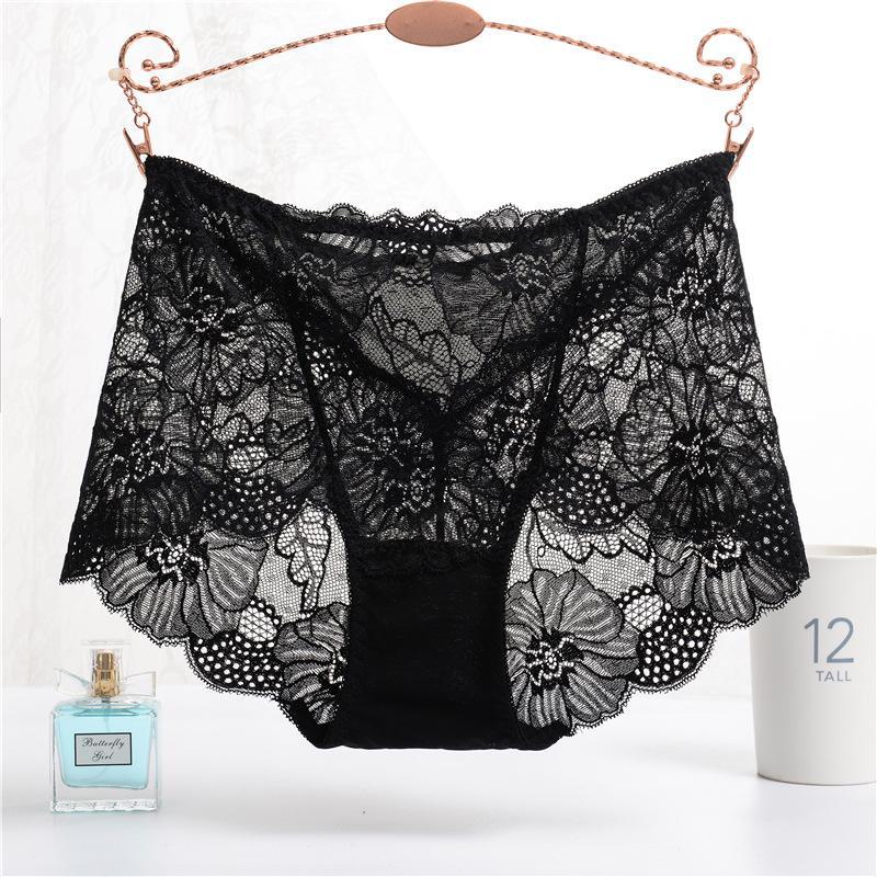 Прозрачные кружевные трусики со средней посадкой, дышащей хлопковой вставкой и приподнимающим бедра дизайном