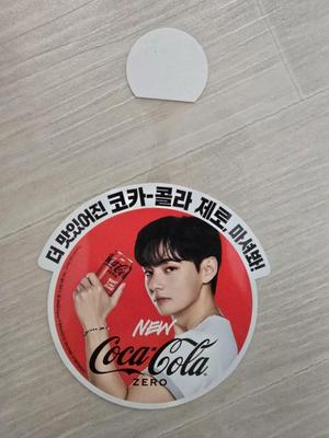 [Б/У] Не для продажи промо-наклейка магазина Coca-Cola Zero с бонусом BTS V