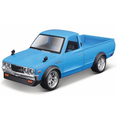 Maisto Модель автомобиля 1/24 Datsun 620 Пикап 1973 Синий Custom Серия Tokyo Moss / Готовая модель автомобиля 32528