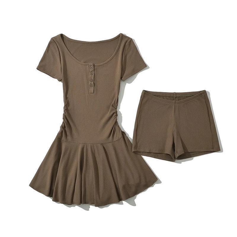 Minimalist Black Knitted Twopiece Set With Short Skirt And Top For Casual Wear