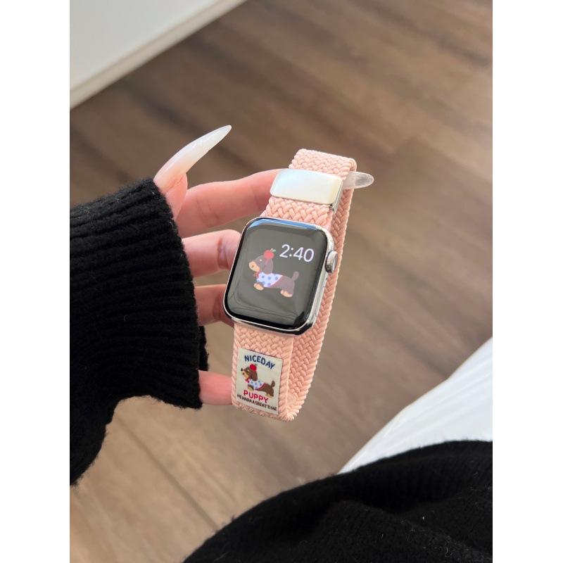 Эластичный плетеный ремешок для Apple Watch с рисунком таксы для осени/зимы, Совместим с iWatch 11 и Apple Watch SE.