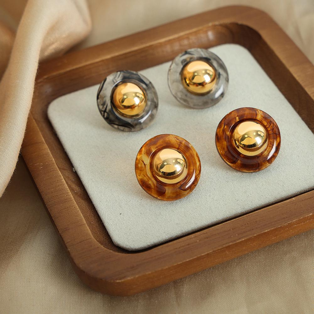 Новые китайские серьги Майяра с индивидуальным темпераментом Niche Temperament Copper Material Resin Earrings Tide
