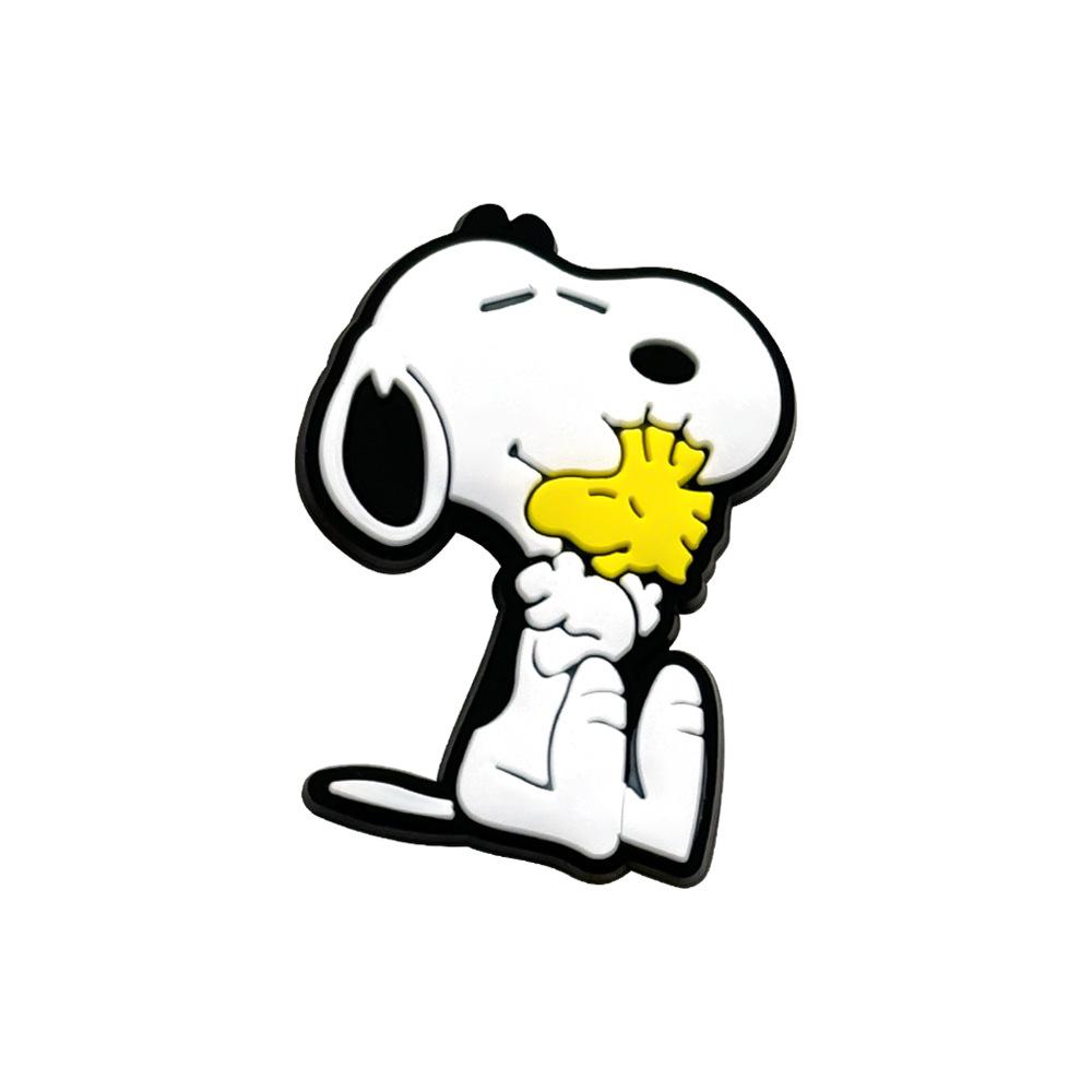 MINISO Причудливые мультяшные шармы для обуви Snoopy Декоративные аксессуары для ПВХ сабо сандалий - Вдохновленные аниме DIY ремесленные аксессуары