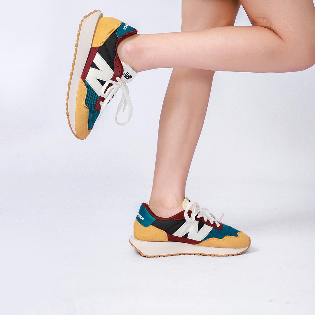 New Balance 237 Workwear Burgundy Unisex Sneakers Brown MS237HR1