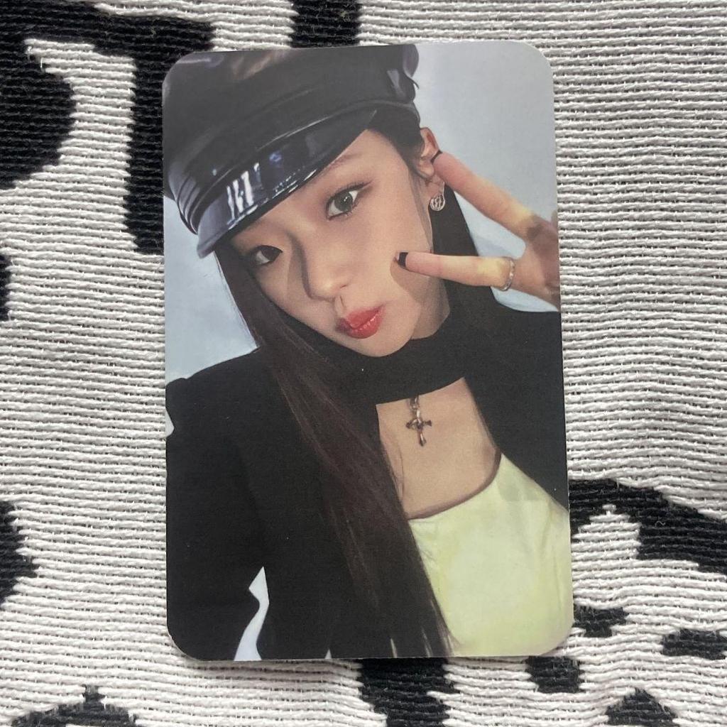 [USED] Luka like that BABYMONSTER Sanok Trading Card