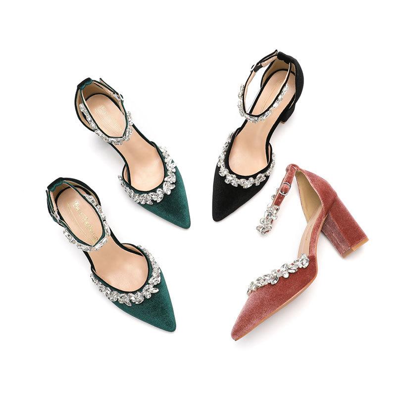 Модная женская бархатная обувь на массивном каблуке, с острым носком, с открытой промежностью, со стразами на ремешке, свадебная обувь для невесты и подружек невесты