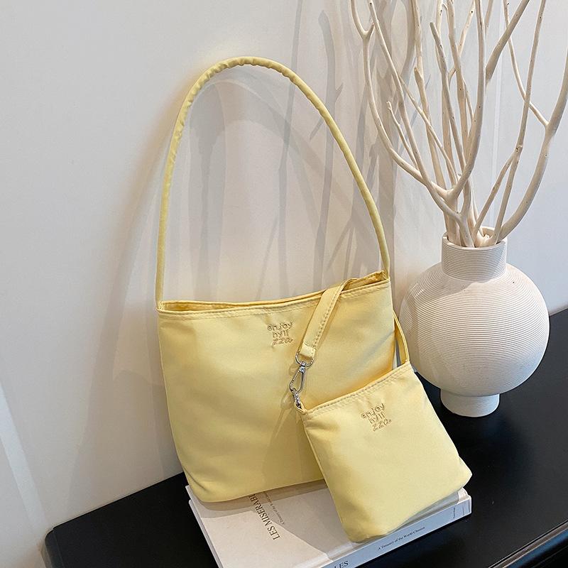 Осень новая женская персонализированная сумка через плечо текстура модный тренд нишевый дизайн сумка подмышку