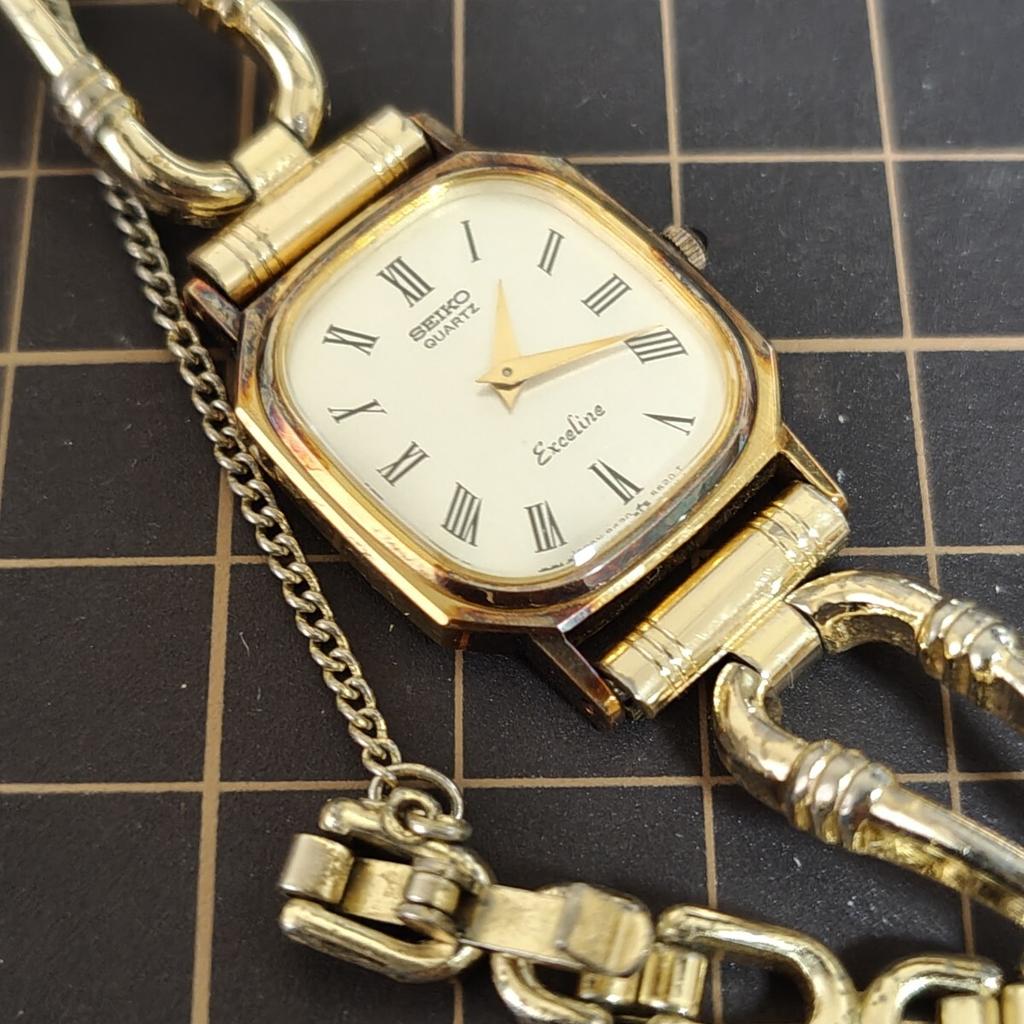SEIKO EXCELINE Код управления K26Z [Рабочее состояние] Женские часы, Золотой