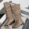 Леопардовые туфли на высоком каблуке женские высокие сапоги с острым носком массивные туфли зима 2025 тренд готика повседневные туфли выше колена челси Botas Mujer