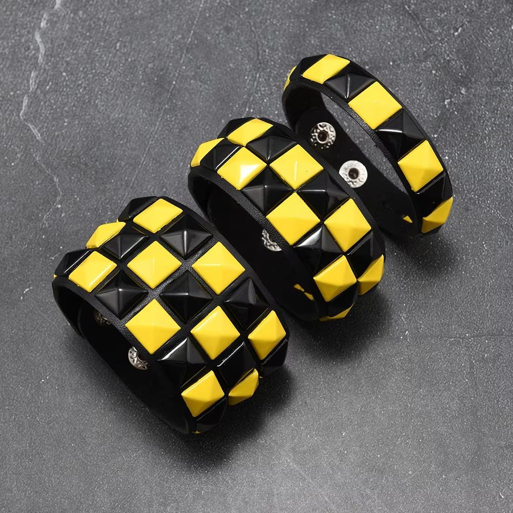 Vintage Big Wide Bracelet Contrasting Gothic Punk Bracelet Rivets Leather Wristband  Male Female