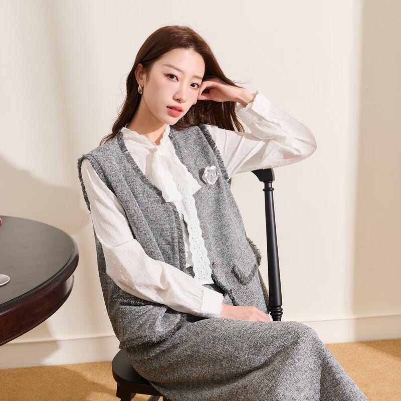 Sancai Women's Plus Size Rhinestone Tweed Vest