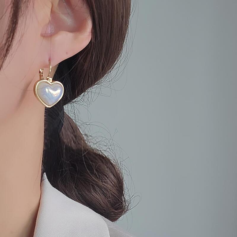 Women's Lovely Volume White Dangle Earrings