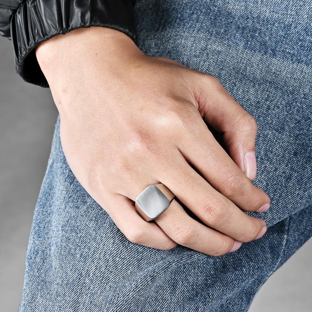 Персонализированное уплотнительное кольцо из матовой матовой нержавеющей стали для мужских минималистичных титановых украшений