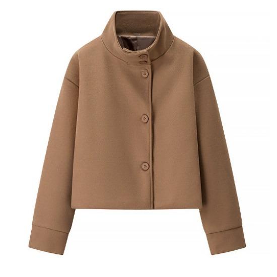 Женская короткая шерстяная куртка с воротником-стойкой на одной пуговице, подчеркивающая темперамент