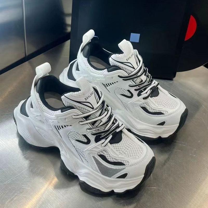 Серебряные папины туфли весна-лето новые сетчатые дышащие толстые подошвы увеличивающие рост женские туфли кожаные повседневные кроссовки