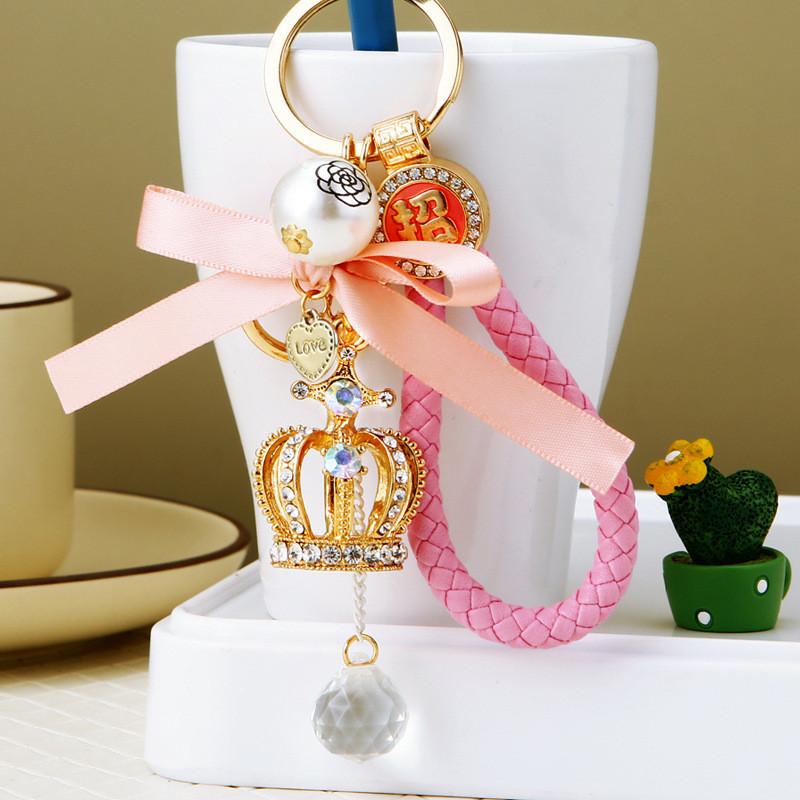 Glamorous Crown Tassel Keychain Accessory With Shimmering Jewels And Luxurious Pearl Ideal For Gifting