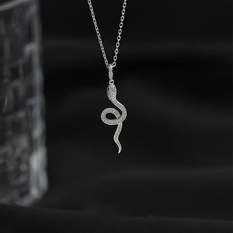 Zircon Snake Necklace Women Fashionable Minimalist Clavicle Chain Versatile Jewelry