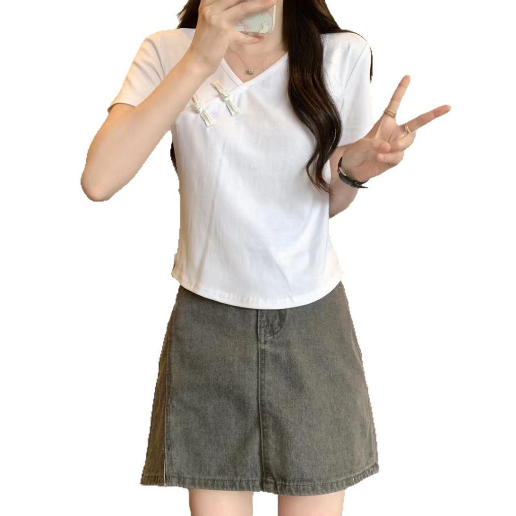 Niche Spice Girl Sexy niche slim-fitting and thin v-neck short-sleeved T-shirt diagonal placket buckle unique new Chinese top ins