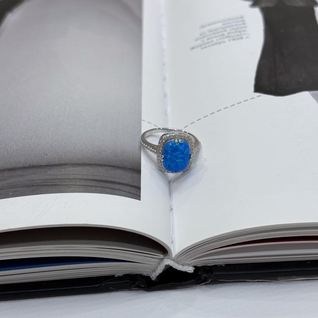 Серебряное кольцо с опалом 2.784ct, вес изделия 4,11 гр (2169949)