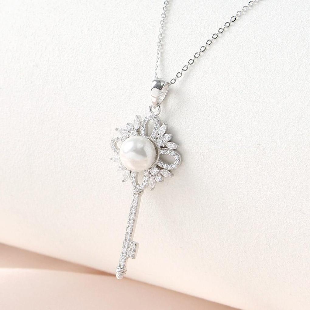 925 Silver Platinum Plated Pearl Key Women's Necklace