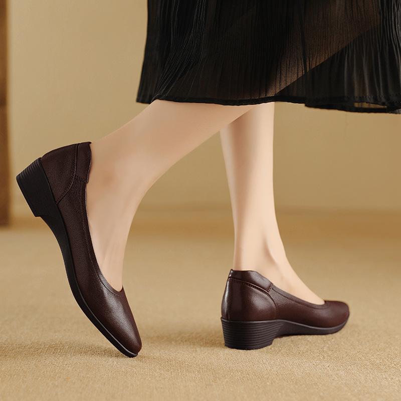 Мягкие и удобные туфли из овчины для бабушки, толстый каблук, средний каблук, рабочая обувь, круглый нос, легкий нос, одинарные туфли