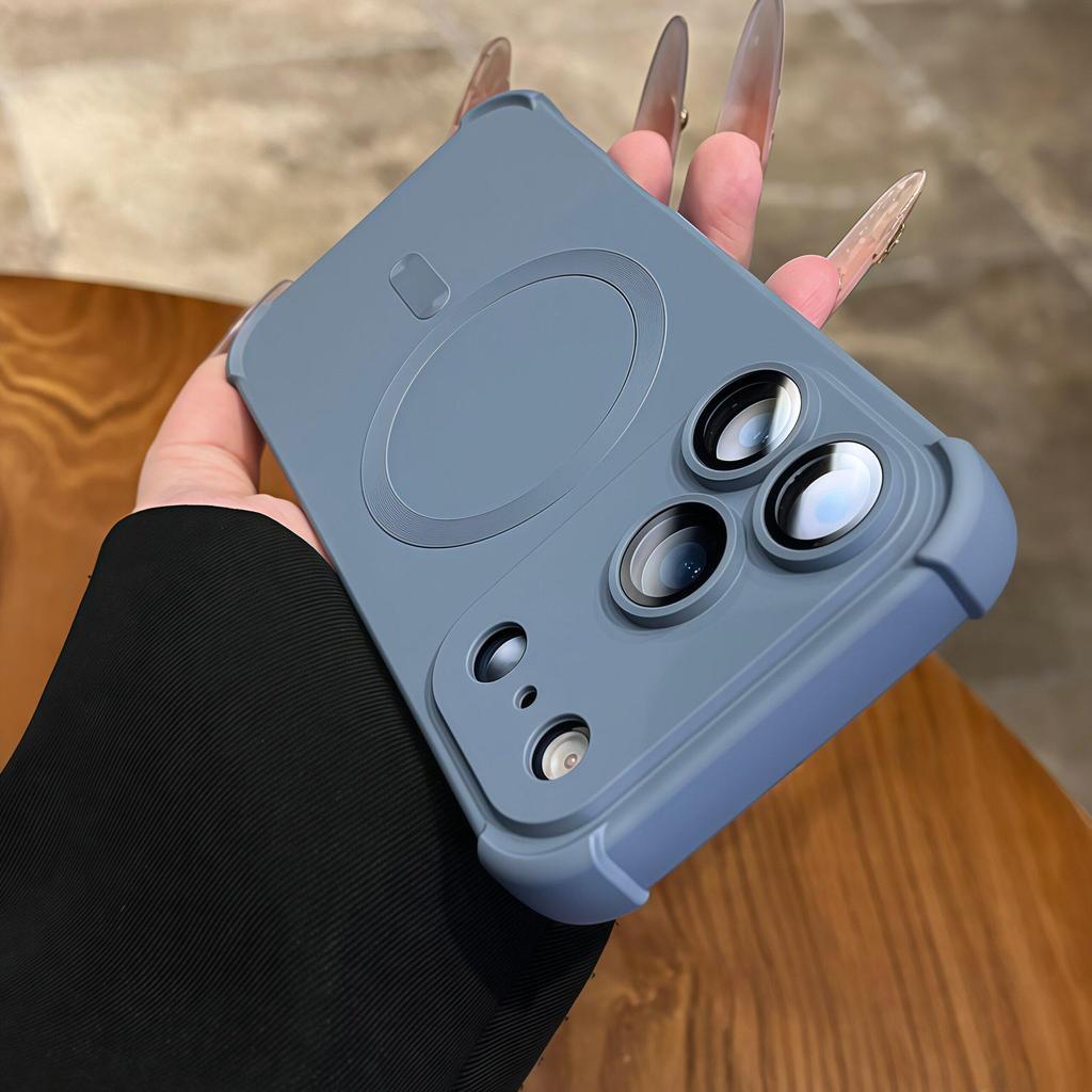 Магнитный чехол с покрытием Soft-Touch, защитой от падений и пленкой для камеры для iPhone 17 Pro Max
