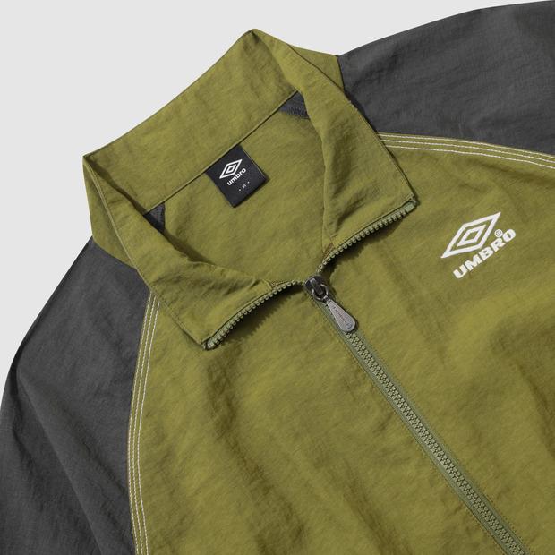 Женская куртка Umbro Crispy Taslan Зеленая (Uq322Cjk92)