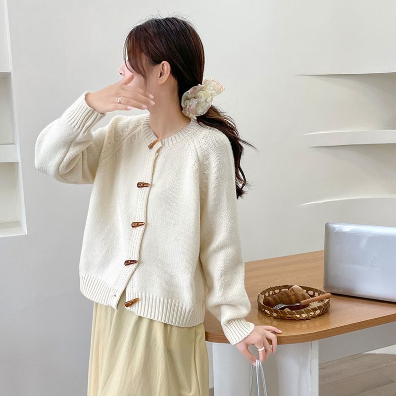 Кардиган на пуговицах с коровьим рогом, женское пальто 2023, осень/зима, свитер с длинными рукавами, вязаная верхняя одежда с круглым вырезом, женский кардиган