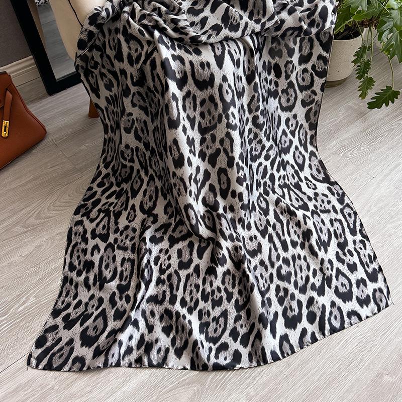 Summer Silk Scarf Women'S Outer Cover Decorative Leopard Print Beach Towel Imitation Silk Printing Long Scarf Lijing Forging Thin Shawl