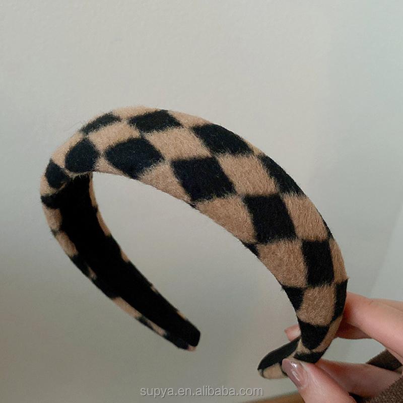 Autumn Winter Checkerboard Plush Hair Hoop Sweet Girl Hair Accessories PU Hairband White Black Elegant Sponge Fabric Headband