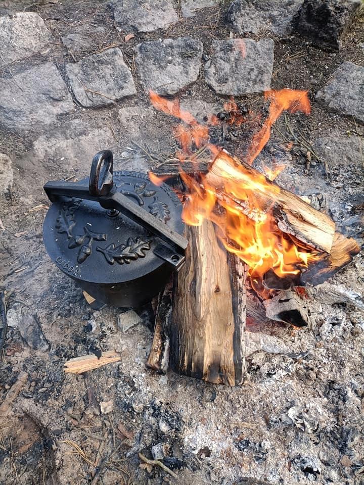Cast iron hunting kettle 9L