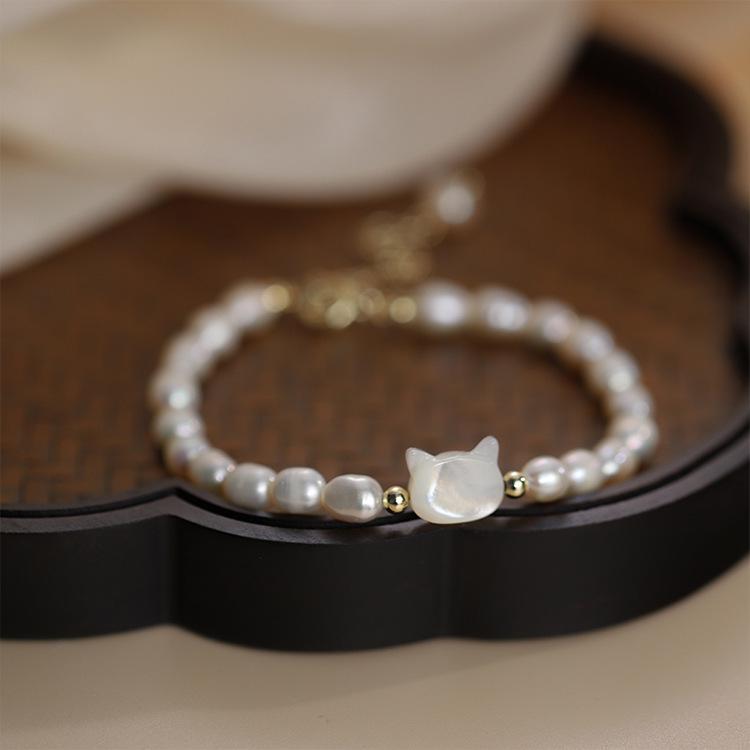 Freshwater shell cat bracelet, Korean-style fashionable freshwater pearl beaded bracelet, elegant and trendy jewelry, a perfect gift
