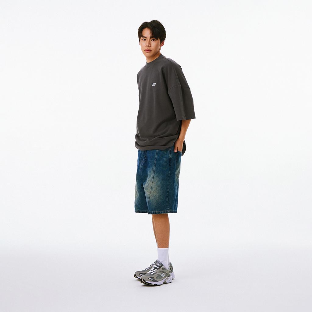 New Balance Унисекс хлопковая футболка NB 100% Угольно-черная AMT41333-ACK