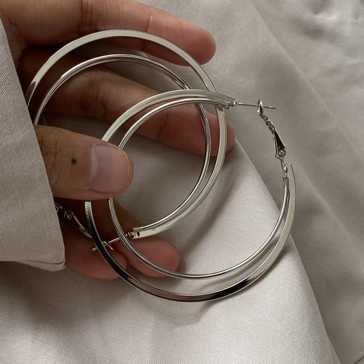 Женские серебряные серьги-кольца: Легкая роскошь 2024 года. Преувеличенный стиль ниши
