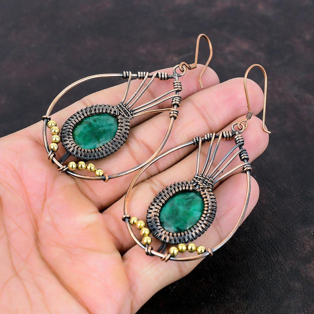 Серьги с ограненным замбийским изумрудом, серьги с медной проволокой, изумрудные украшения, серьги ручной работы с драгоценными камнями, потрясающие медные украшения, подарок для мамы