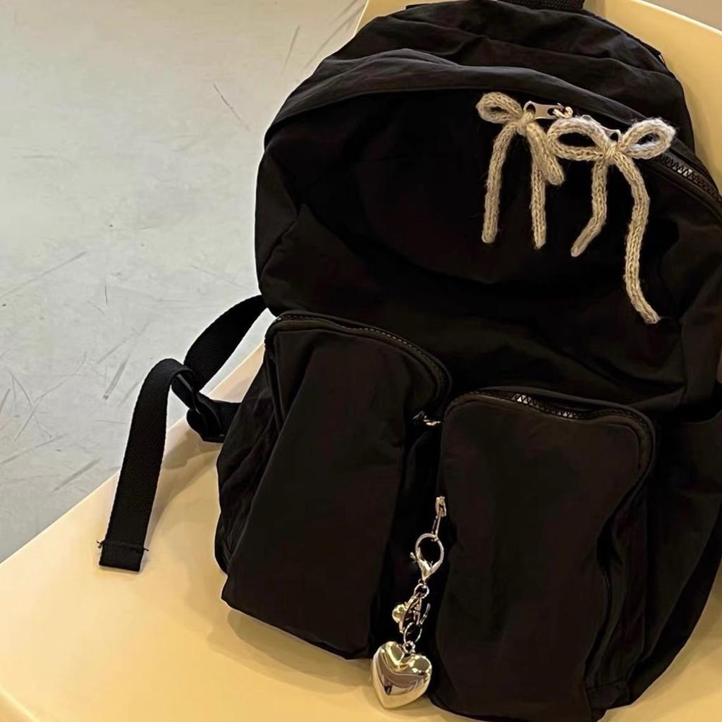 Exquisite Heart Keychain Big Hearts Bag Pendant Alloy Material Keyrings Perfect for Car Keys Bag Backpack Decoration