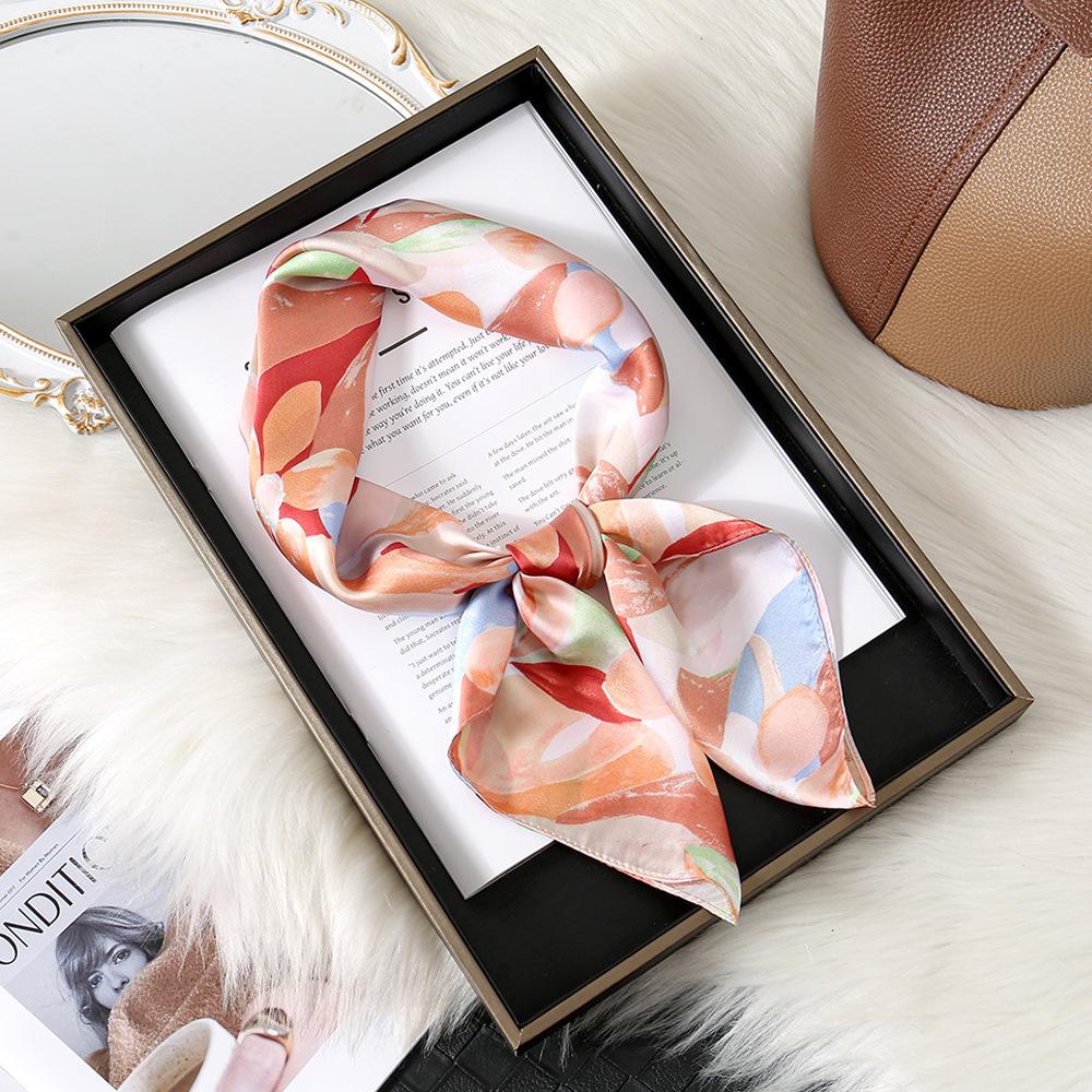 Camellia Flower Simple Silk Scarf Female Shanghai Story Thin Mom High-End Small Square Scarf Scarf