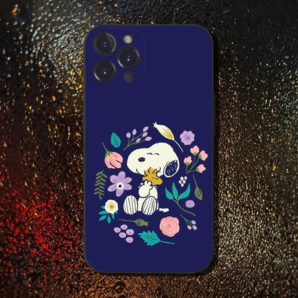 Мультяшный чехол для телефона с рисунком Снупи для iPhone 16,15,14,13,12,11 Plus,Pro Max,XS,X,XR,SE,Mini,8,7, Мягкий силиконовый черный чехол